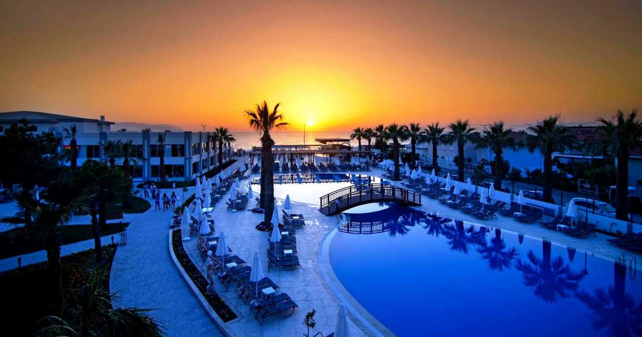 ПОЧИВКА В КУШАДАСЪ PALM WINGS BEACH RESORT 5* Ранно Записване 2026