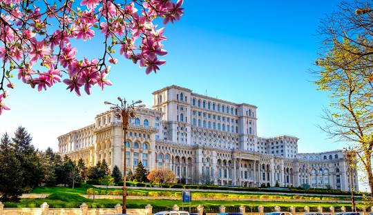 БУКУРЕЩ-СИНАЯ-ЗАМЪКА НА ГРАФ ДРАКУЛА